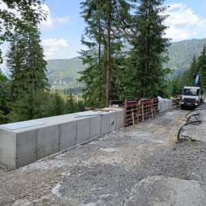 9 realizácia oporného múru (1)