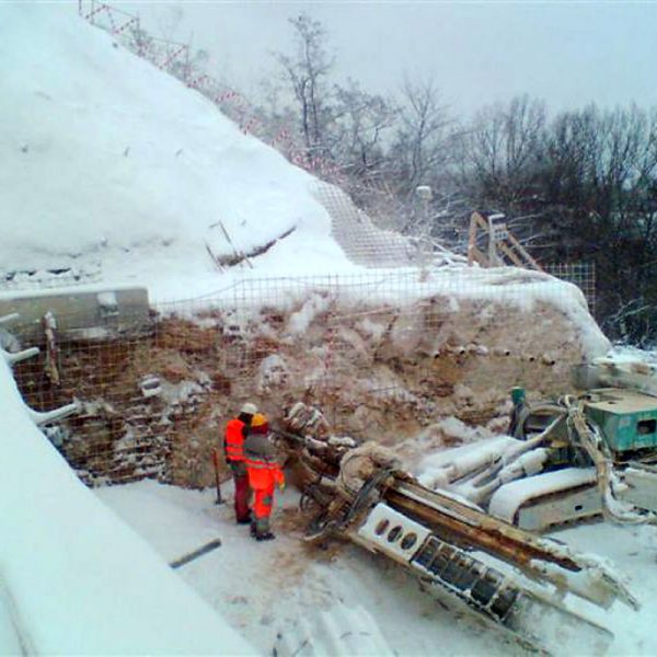 ŽSR, Modernizácia trate Nové Mesto n. V. – Púchov (1) ŽSR, Modernizácia trate Nové Mesto n. V. - Púchov (1)