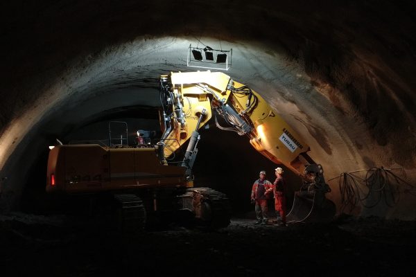 Modernizácia trate Púchov - Žilina pre rýchlosť do 160 km/h, I. etapa - Tunel Diel